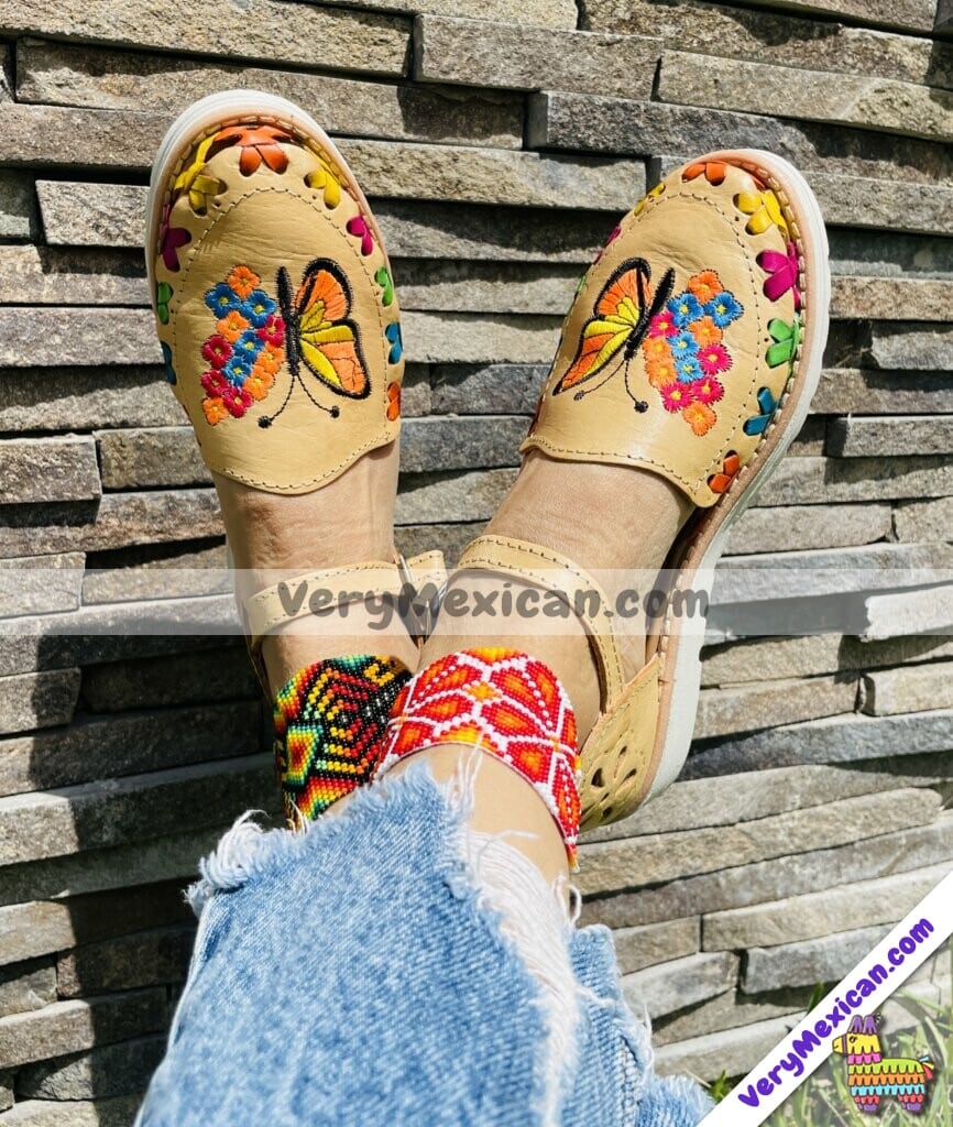 Ze 00053 Huaraches Artesanales Piso Para Mujer Tan Mariposa Con Flores Bordadas Fabricante Calzado Mayoreo (2)