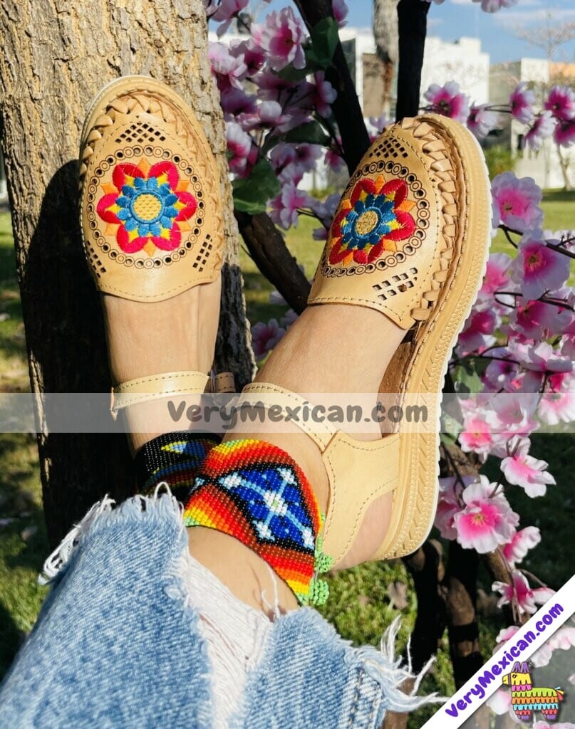 Zj 01031 Huaraches Artesanales Piso Para Mujer Beige Flor Multicolor Bordada Fabricante Calzado Mayoreo (2)